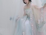 Exclusive 2025 Engagement Qipao:A Blend of Tradition and Modernity