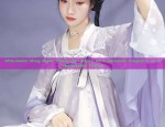 Qiqis Modern Makeover of the Traditional Cheongsam:Embracing Modernity in Classic Chinese Fashion