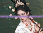 Short-sleeved Silk Cheongsam:A Blend of Tradition and Modern Elegance