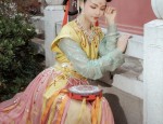 Embracing Modernity in Traditional Splendor:The Evolution of Kexiu Tapestry Cheongsam