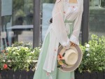 The Splendor of Horseface Skirt:A Journey Through Silk