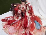 Blooming Beauty:The Original Hanfu Style of Hua Xianrong