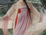 The 6-Year-Old Hanfu Girl:Embracing Traditional Beauty