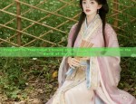 Pregnant in Traditional Chinese Hanfu Costumes:A Glimpse into the World of Ancient Elegance
