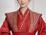 The Charm of Cheongsam Women:Chinese Style Retro and Medium-Long Length Elegance