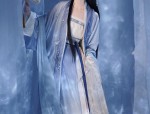 The Elegance of Mid-Length Cheongsam:A Symbol of Grace and Tradition