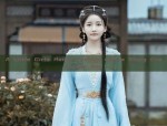 A Little Girls Hanfu Fashion with a Slung Crossover Bag