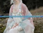Little Girl in Hanfu Fashion:The Charm of Traditional Chinese童装