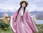 Improving the Design of Plus-Size Hanfu:A Journey into Modernizing Traditional Chinese Fashion