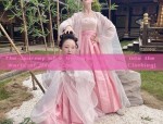 The Journey of a Nine-Year-Old Girl into the World of Hanfu Chinese Traditional Clothing)