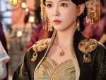 The Charm of Mini-Sized,Medium-Length Cheongsam:A Closer Look