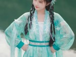 Plus-Size Zhide Golden Flower Horse-Face Skirt:A Blend of Tradition and Elegance