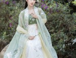 The Golden Phoenix Horseface Skirt:A Symbol of Splendor and Cultural Continuity