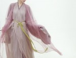 Reimagining the Cheongsam for Winter:Modernizing Traditional Elegance