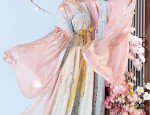 Farewell Poem and the Elegance of Hanfu:A Cultural Reflection