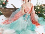 The All-Opening Cheongsam with a Slimming Fit:A Closer Look into its Design and Appeal