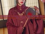 Embracing Modernity in Traditional Cheongsam:The Evolution of Long-Style Qipao