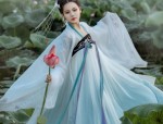 Reimagining the Cheongsam Two-Piece Set:Embracing Traditional Chinese Fashion