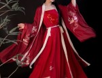 The Journey of Ordering a Traditional Wedding Gown with Qipao Charm