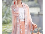Reinventing the Cheongsam:The Modern Long-Style Qipao for Female Students