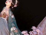 The Elegance of Qipao in Engagement Ceremony:Embracing the Traditional Beauty for a Perfect Fit