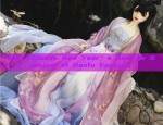 Elegance and Tradition in Yijia Hong Qipao