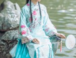 The Enchantment of High Heels and Cheongsam:A Cultural Fusion of Fashion and Tradition