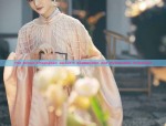 Golden Silk Splendor:The Story of a Joyful Mother-in-Law in Cheongsam
