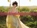 The Evolution of the Collarless Cheongsam:A Modern Perspective on Traditional Elegance