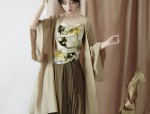 Plus Size Peony Skirt Ensemble Catering to a 180-jin Body Shape
