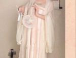 The Splendor of Hanfu:The Traditional Clothing of Han Women in Ancient China
