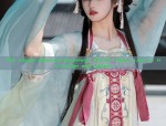 Customized Chinese Traditional Clothing:A Blend of Heritage and Modernity