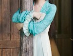 Red Cheongsam Girls:A Glimpse into the Splendid Tradition