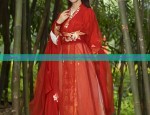 Glancing at the Edges of Traditional Costume:The Evolution of Ancient Attire in Modern Times