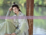Maternal-Daughter Harmony in Traditional Chinese Fashion:The Evolution of Hanfu Clothing