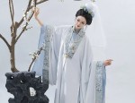 Elegant Women in Ancient China:The Beauty of Hanfu Traditional Costumes