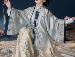 Red Cheongsam with Shawl:A Stylish Option for Autumn and Winter