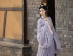 Embracing the New-Wave Chinese Fashion:Youthfulizing the Cheongsam with Modern Neo-Classic Styles