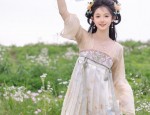 Reimagining the Cheongsam:The Evolution of Low Collars in 2023 Fashion Trends