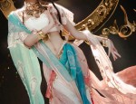 Mosaic Pavilion:The Revival of Hanfu Fashion in Modern Times