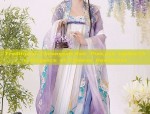 Traditional Cheongsam,Hair Pins,and Updos:The Elegance of Chinese Headdress