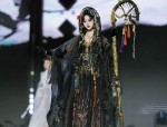The All-Opening Placket and Buttoned Cheongsam:A Traditional Chinese Elegance