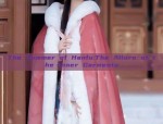 Summer in a Hooded Hanfu:The Revival of Traditional Chinese Fashion in Modern Times