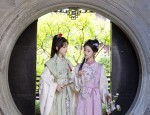 Spring and Autumn Womens Qipao Skirt:A Blend of Tradition and Modern Elegance