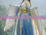 White Cheongsam Engagement Headdress:A Traditional Elegance