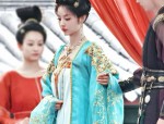 Youthful Vogue:The Rise of Silk Velvet Cheongsam