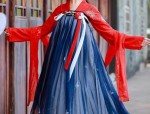 The Enchantment of Hanfu:Vibrant Red,a Symbol of Immortality and Grandeur