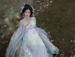 Mystic Maiden in Traditional Chinese Attire:The Fusion of Japanese Aesthetics and Hanfu Fashion