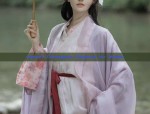 The Elegance of White Hanfu Traditional Clothing