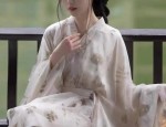 Reimagining the Cheongsam:Teenage Girls Sexy and Modern Version of Traditional Elegance